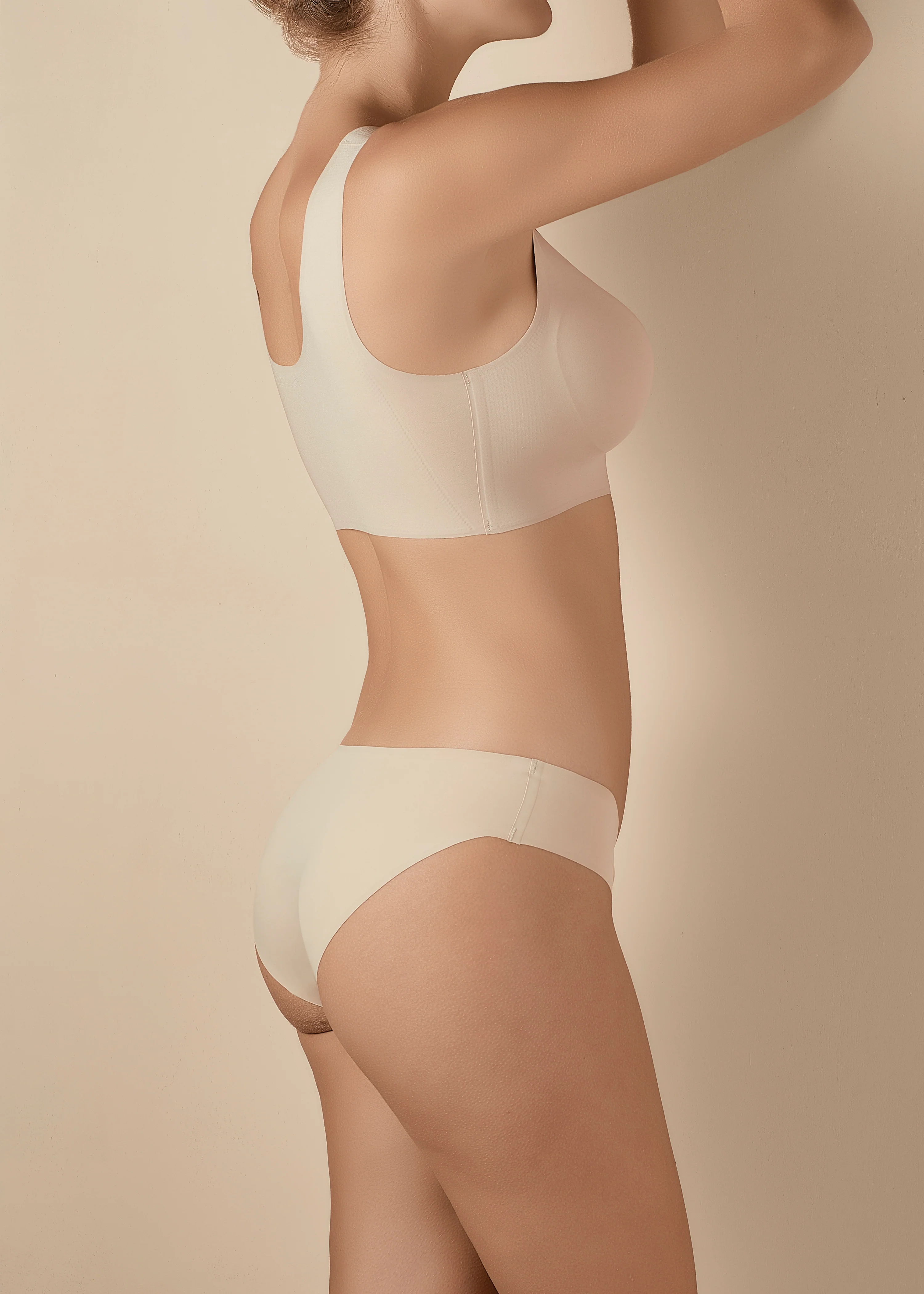 Brassiere senza ferretto e senza cuciture con scollo a U e imbottitura estraibile - Image 6