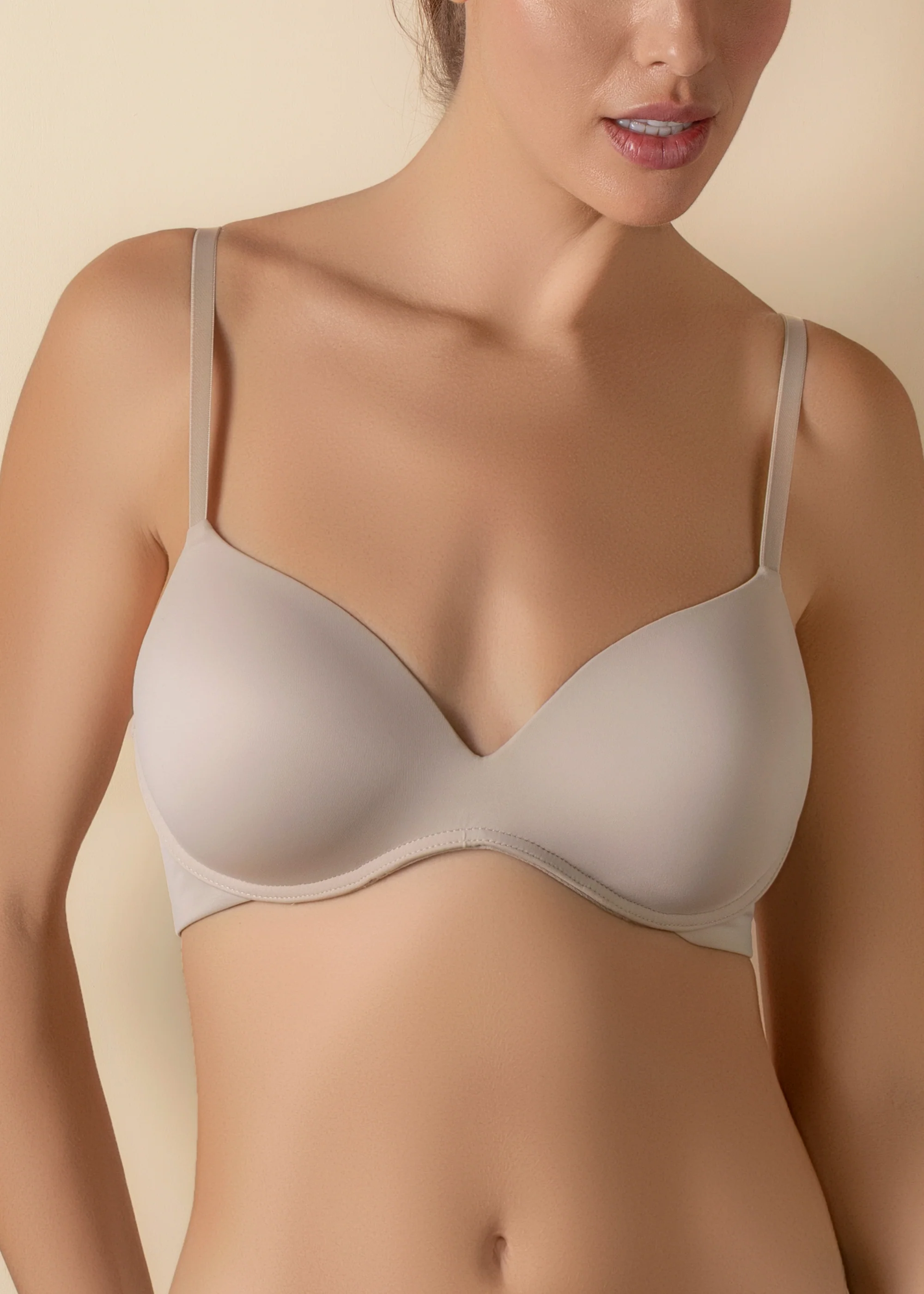 Reggiseno con ferretto in silicone morbido e leggera imbottitura - Image 8