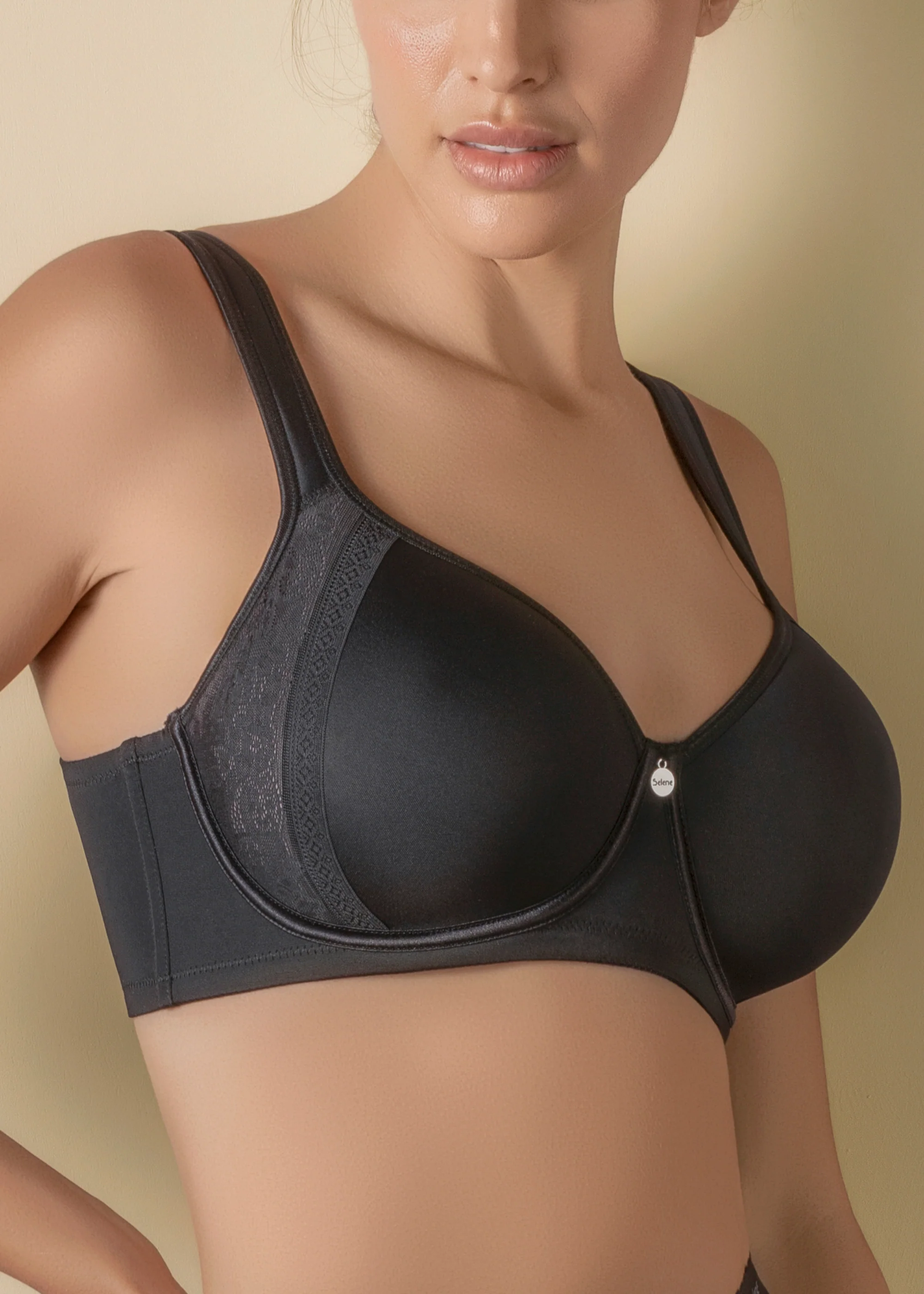 Reggiseno con ferretto, coppa spacer leggermente imbottita con decorazione in pizzo e spalline larghe comfort - Image 7