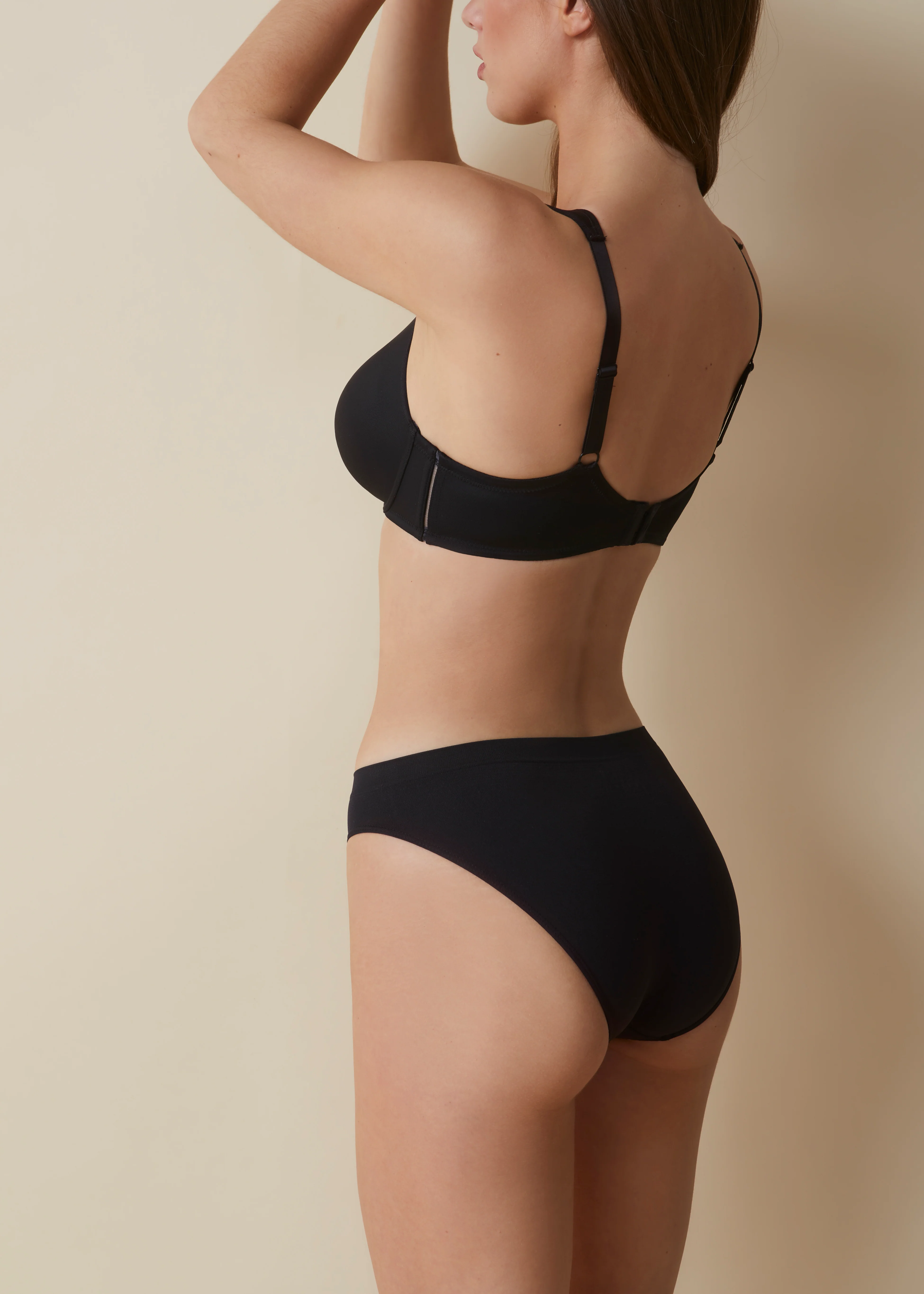 Reggiseno contenitivo con spalline larghe comfort e ferretto senza imbottitura - Image 15
